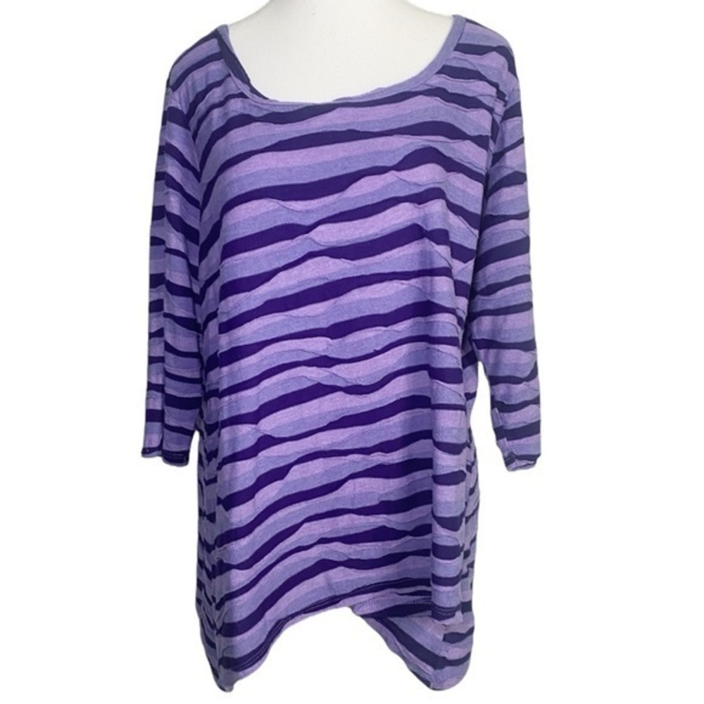 Art and Soul Purple Wavy Striped Asymmetrical Hemline Top